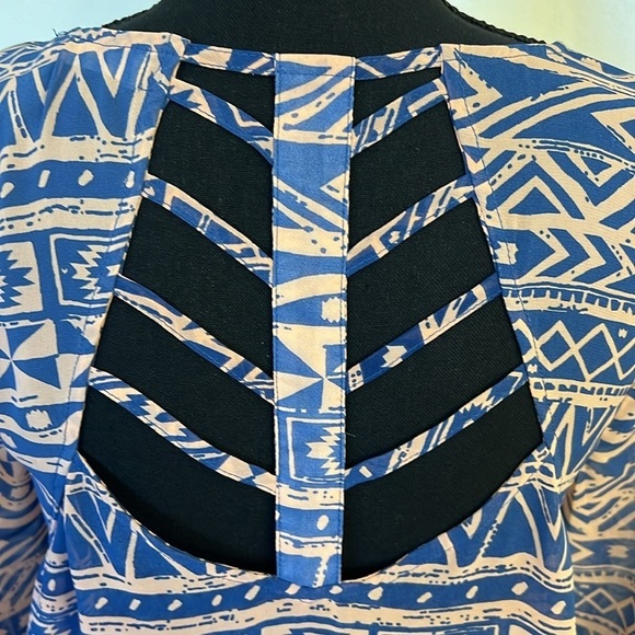 Blu Pepper Sheer Aztec Blouse, Sz. S. - Picture 8 of 10